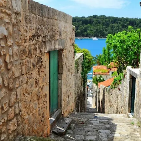 In With Seaview, Terrace, Air Condition, Wifi